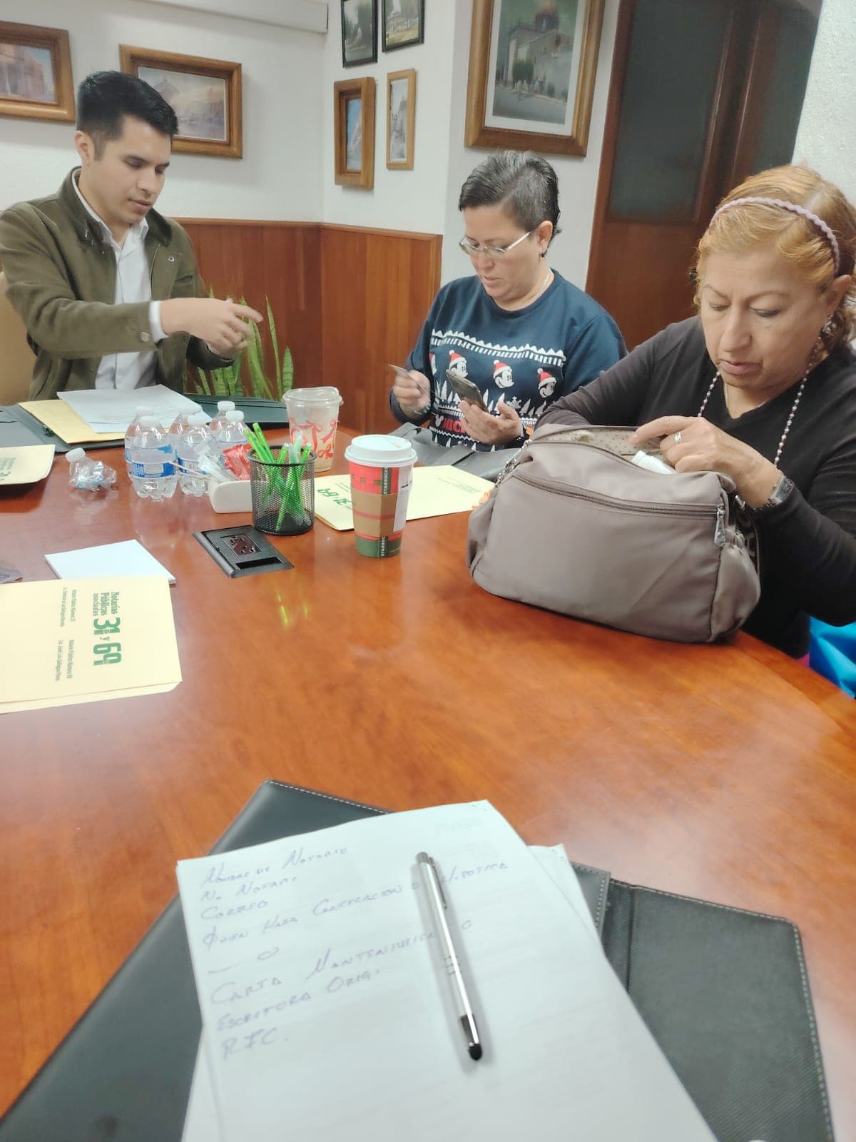 Entrega Grupo inmobiliario LRJ 2